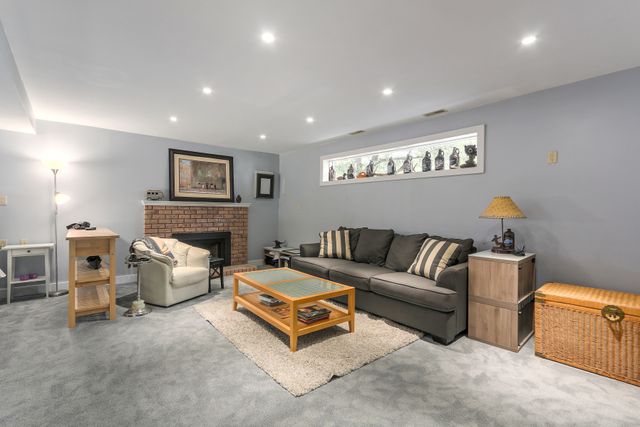 72611 at 2749 Byron Road, North Vancouver