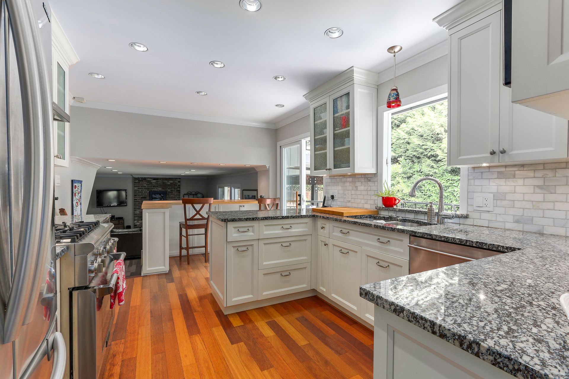 72575-1 at 2749 Byron Road, North Vancouver