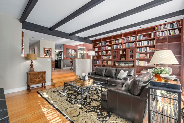 73162 at 3323 Redfern Place, North Vancouver