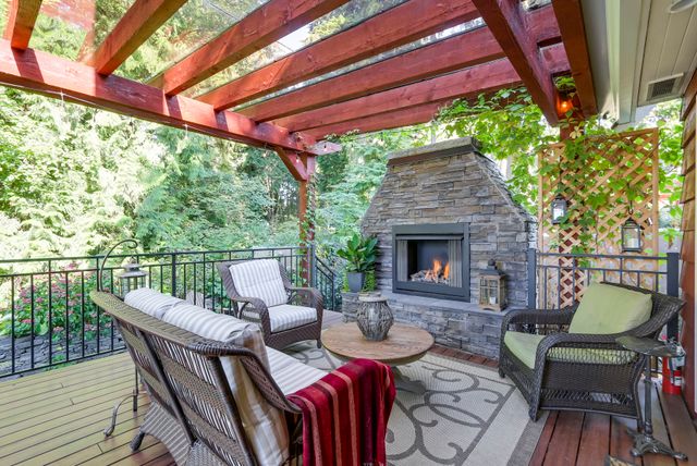 73183 at 3323 Redfern Place, North Vancouver