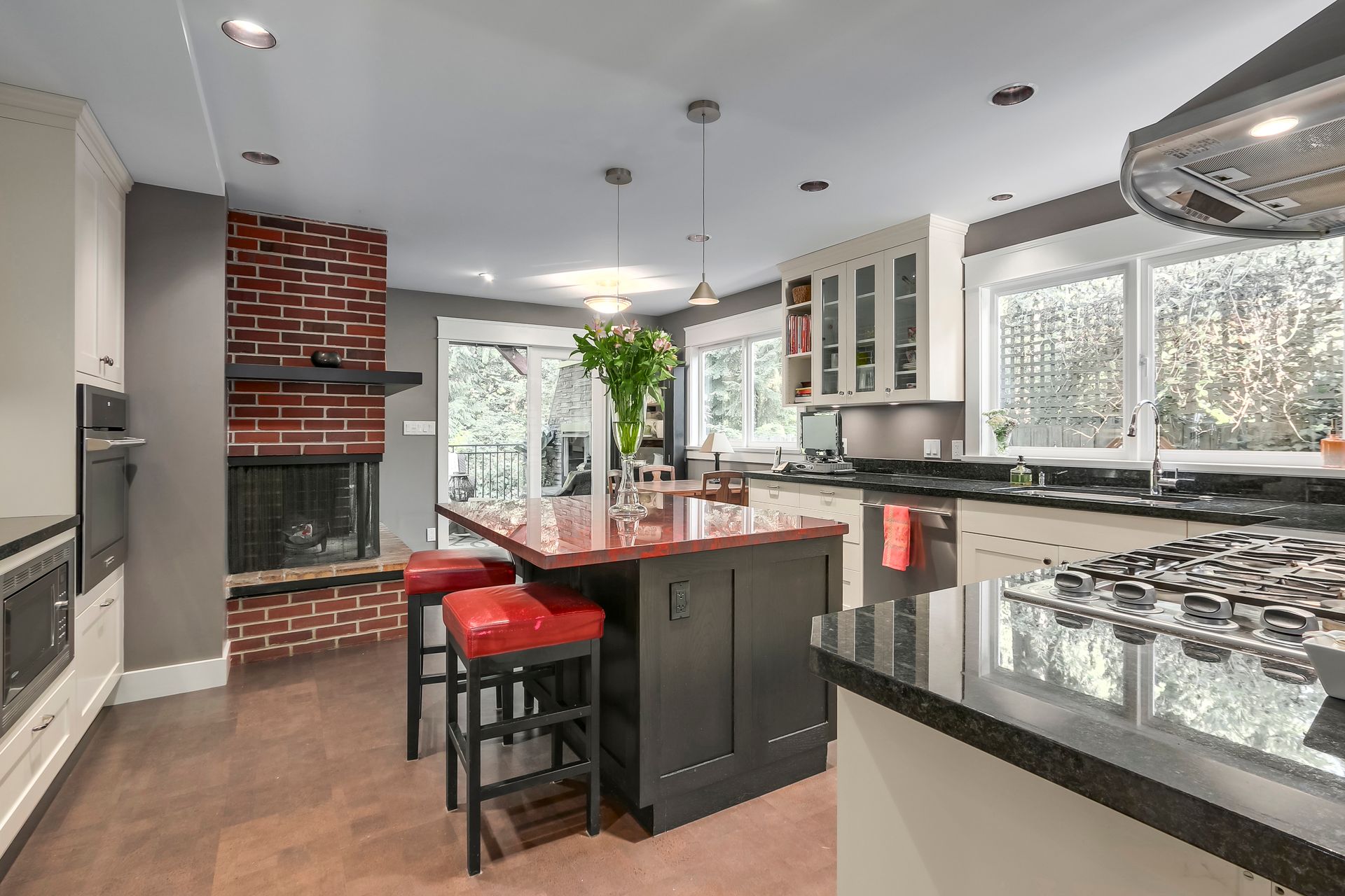 73168 at 3323 Redfern Place, North Vancouver