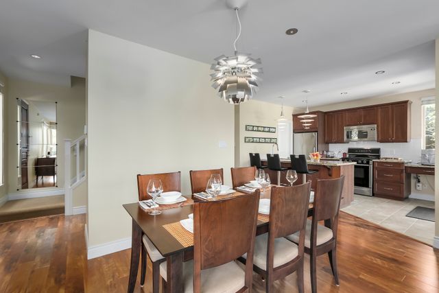 73248 at 307 16th Street W, North Vancouver