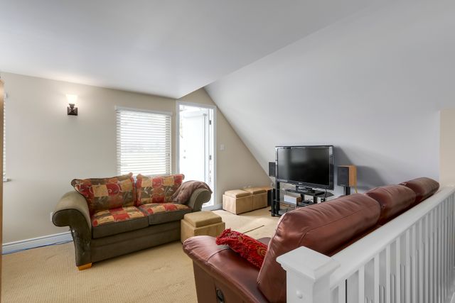 73284 at 307 16th Street W, North Vancouver