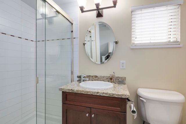 73299 at 307 16th Street W, North Vancouver