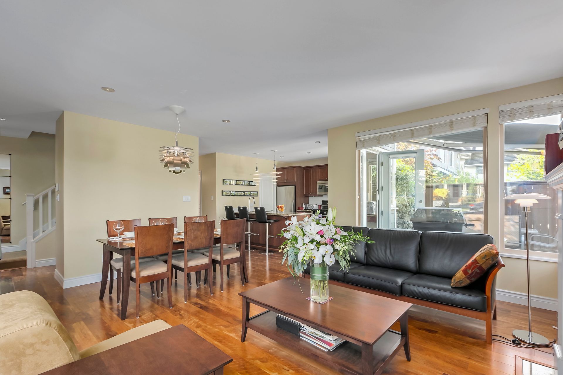 73245 at 307 16th Street W, North Vancouver