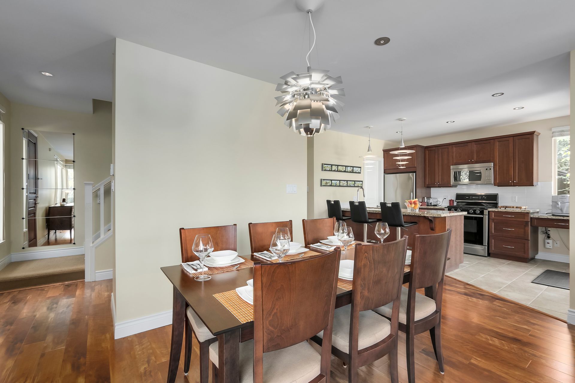 73248 at 307 16th Street W, North Vancouver