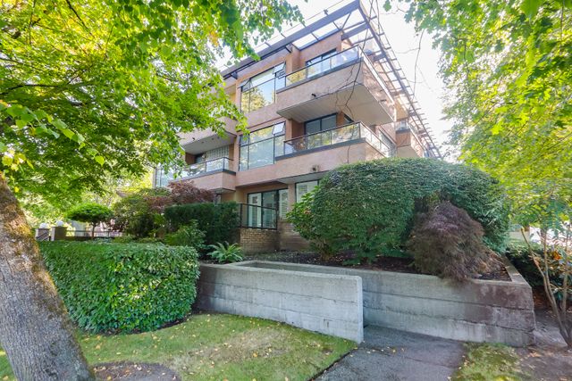 73422 at 303 - 1702 Chesterfield Avenue, North Vancouver