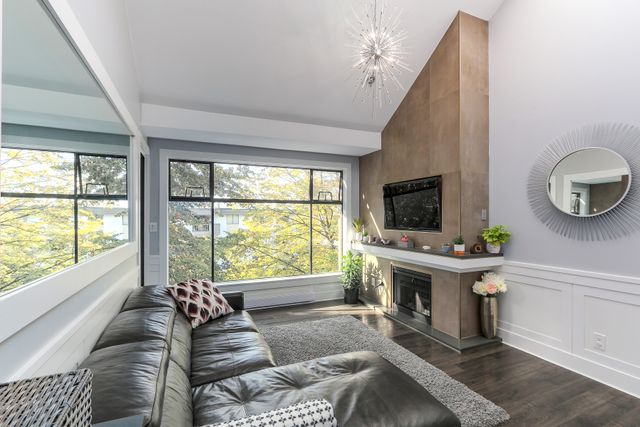73428 at 303 - 1702 Chesterfield Avenue, North Vancouver