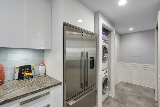 73449 at 303 - 1702 Chesterfield Avenue, North Vancouver