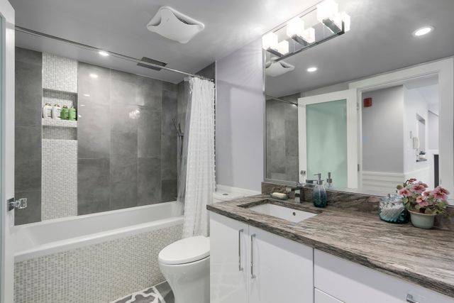 73452 at 303 - 1702 Chesterfield Avenue, North Vancouver