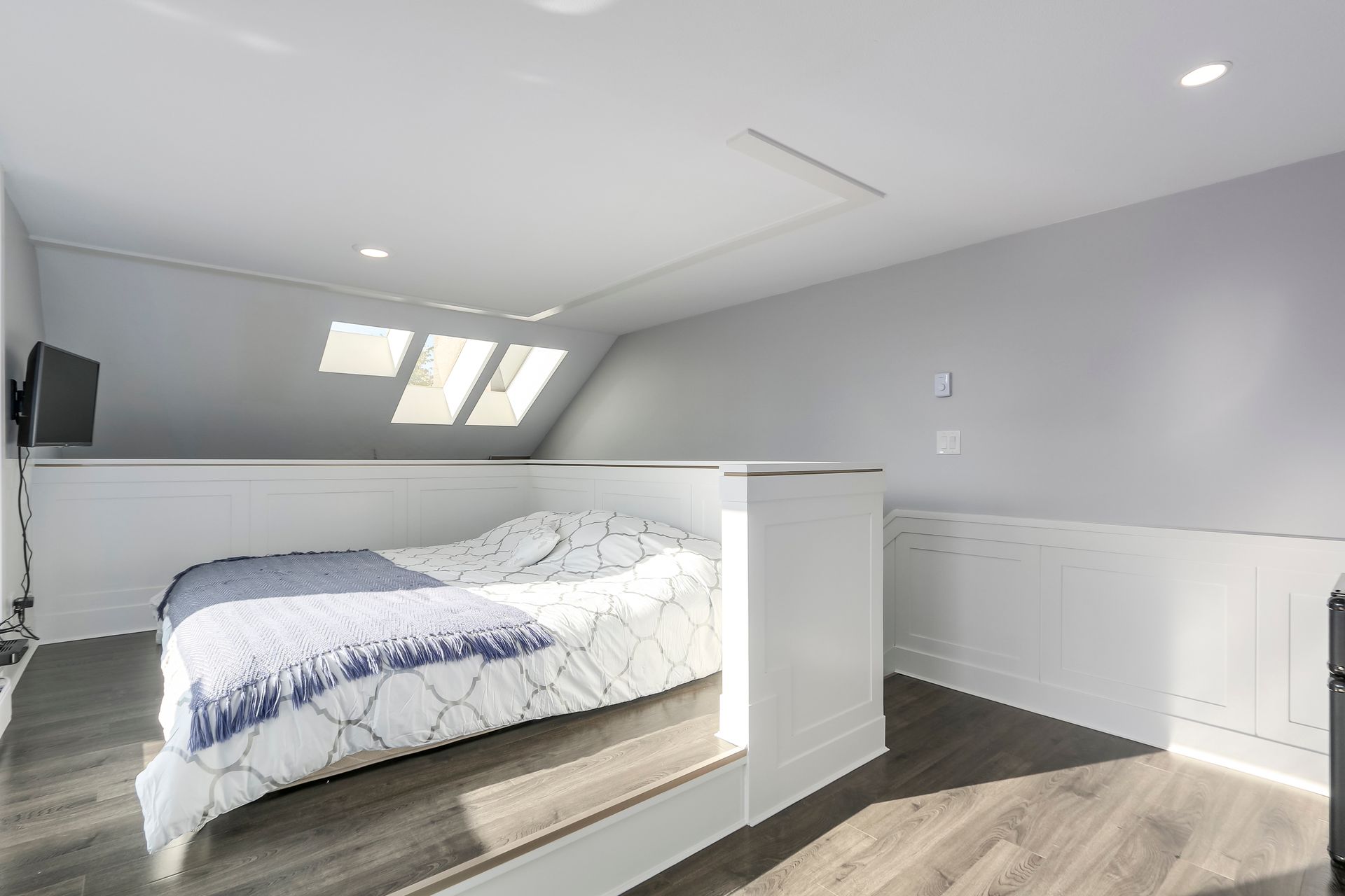 73459 at 303 - 1702 Chesterfield Avenue, North Vancouver