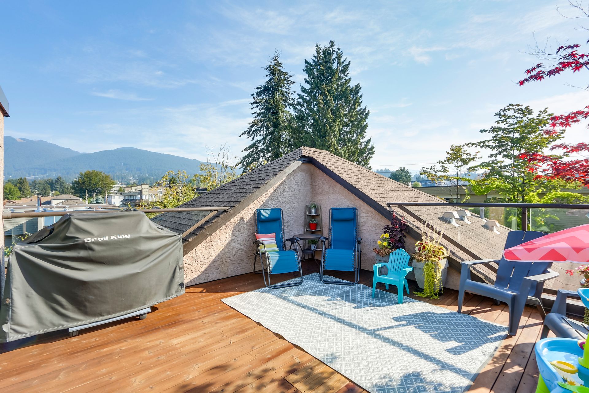 73468 at 303 - 1702 Chesterfield Avenue, North Vancouver