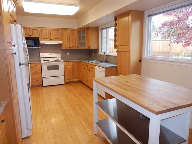 74120 at 963 Belmont Avenue, North Vancouver