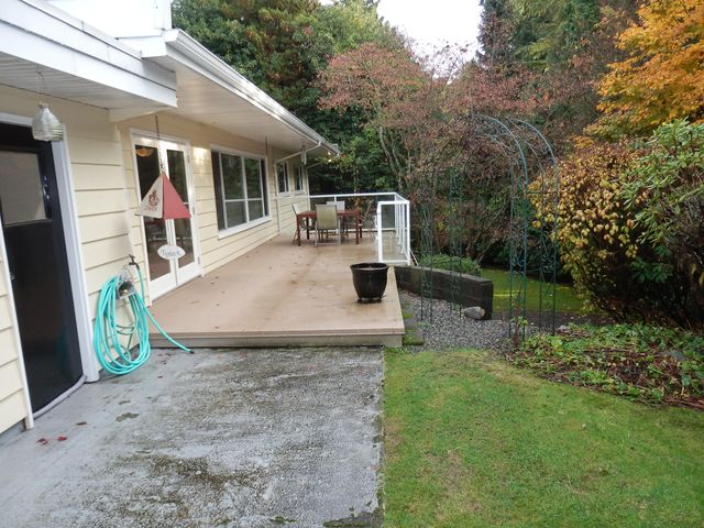 74216 at 963 Belmont Avenue, North Vancouver