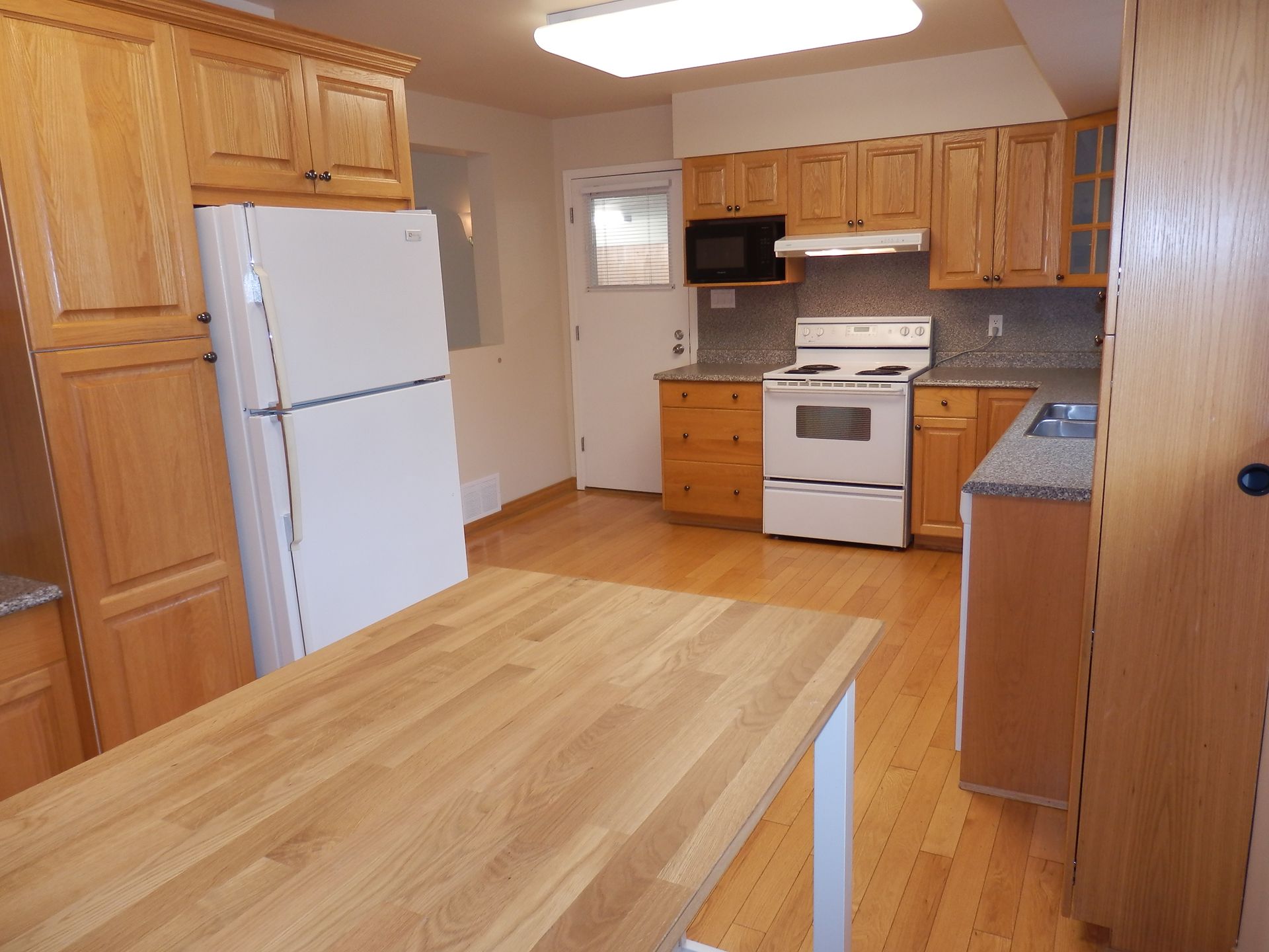 74123 at 963 Belmont Avenue, North Vancouver