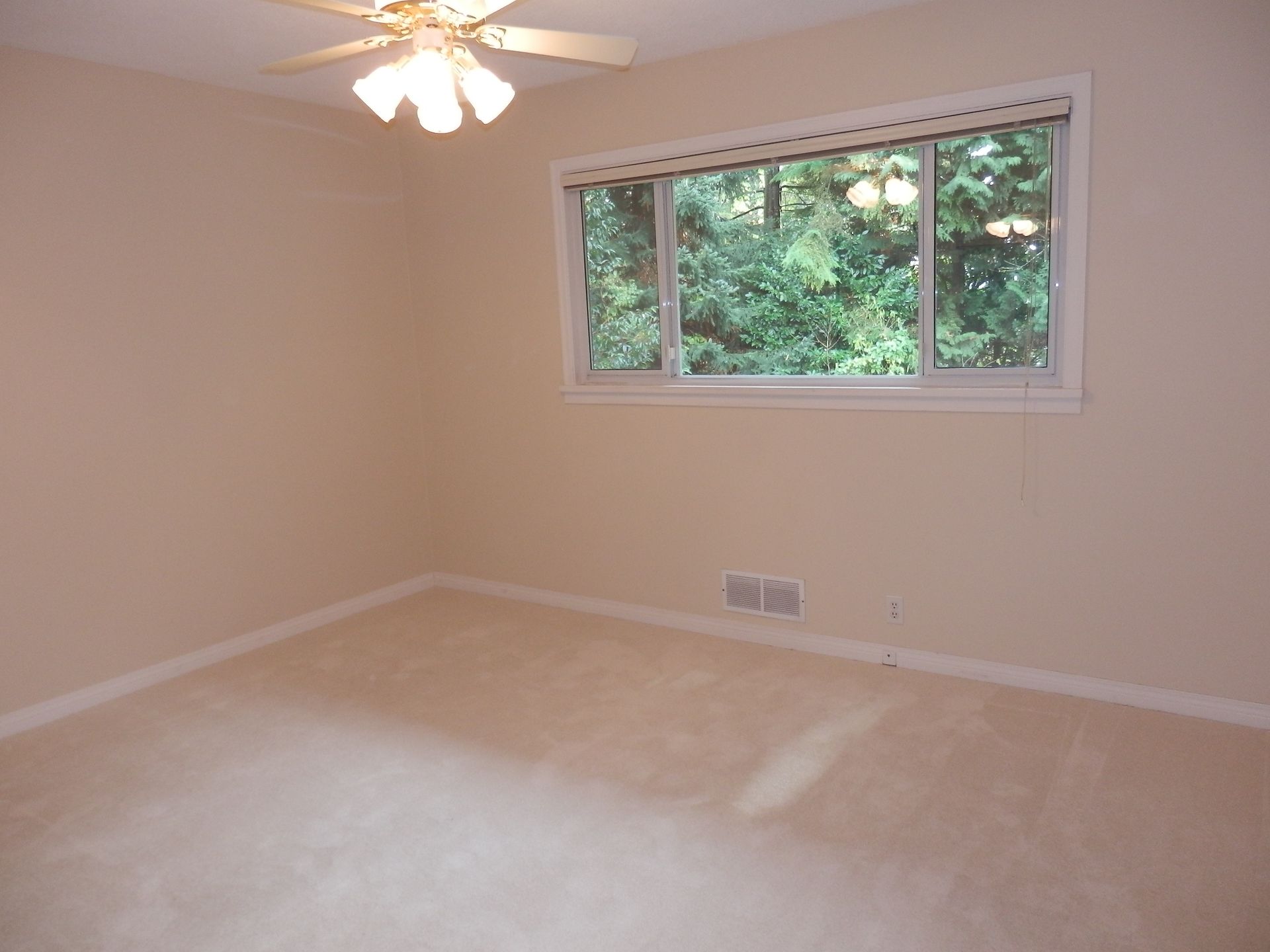 74150 at 963 Belmont Avenue, North Vancouver