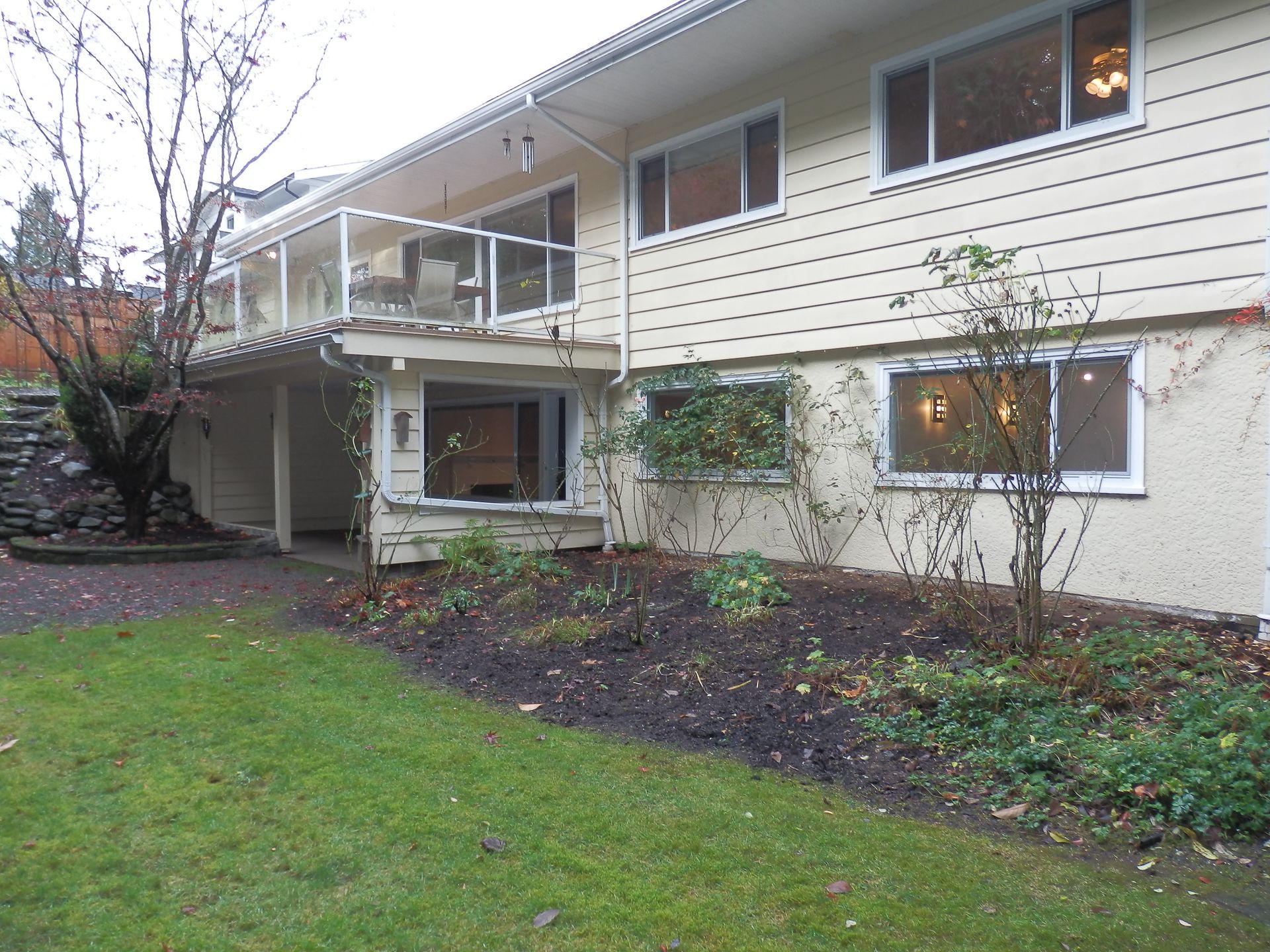 74207 at 963 Belmont Avenue, North Vancouver