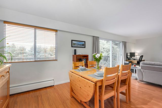 75061 at 209 - 270 3rd Street W, North Vancouver