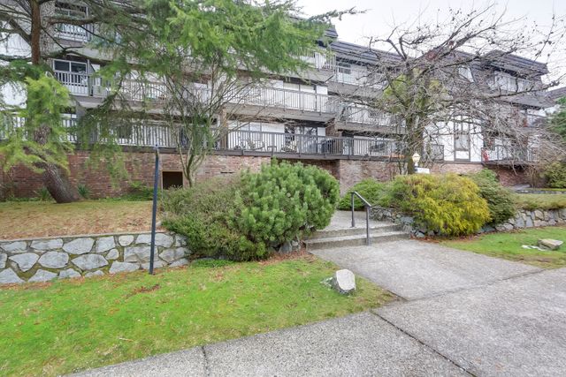 75103 at 209 - 270 3rd Street W, North Vancouver