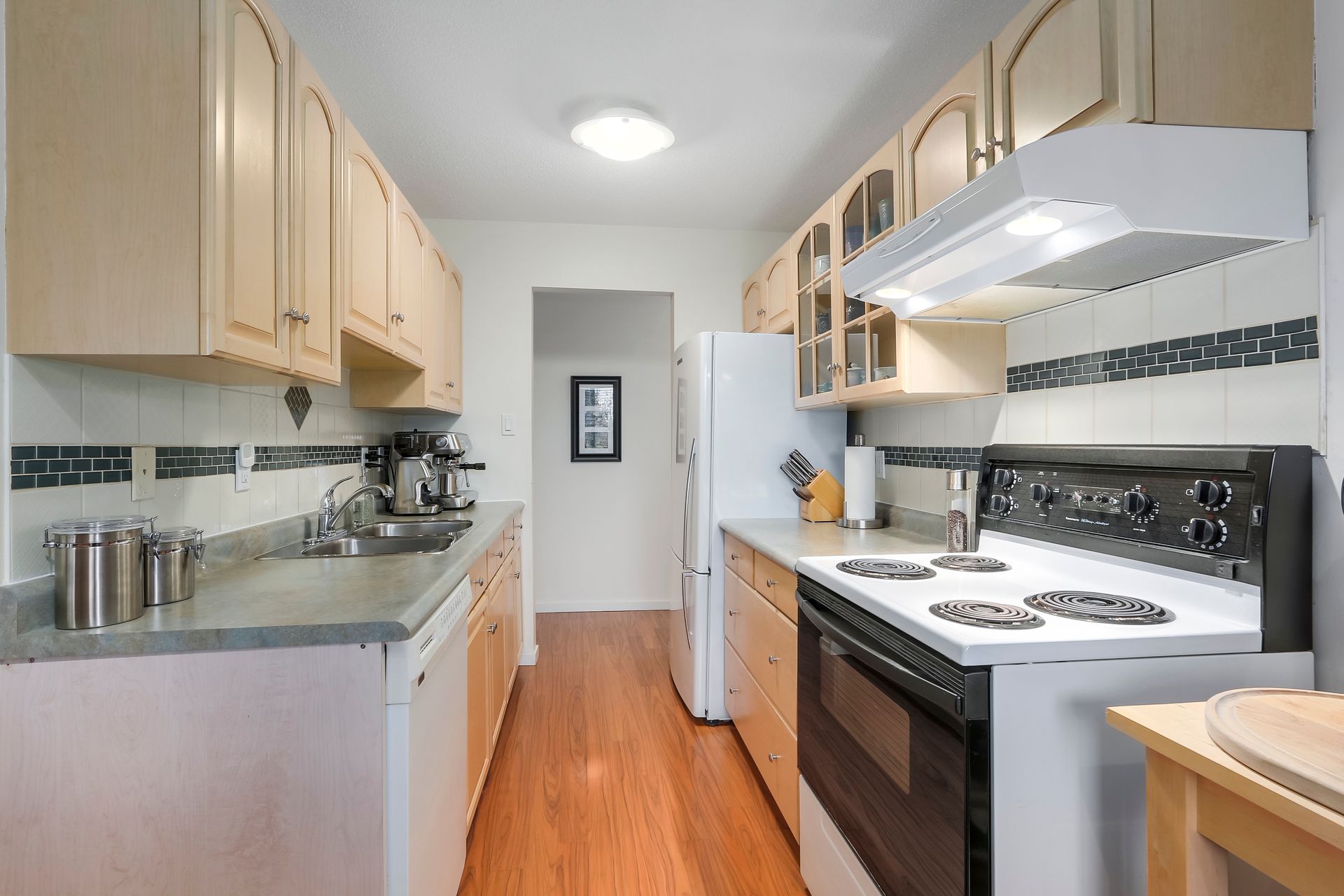 75067 at 209 - 270 3rd Street W, North Vancouver