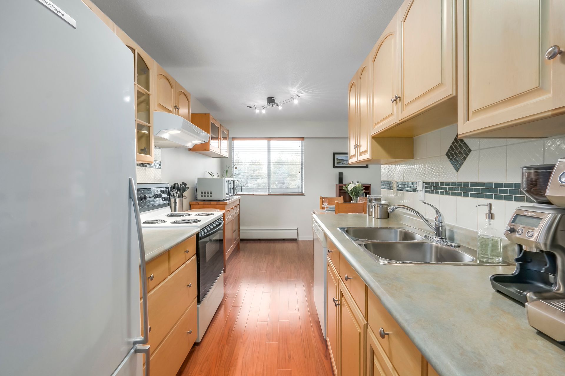 75070 at 209 - 270 3rd Street W, North Vancouver