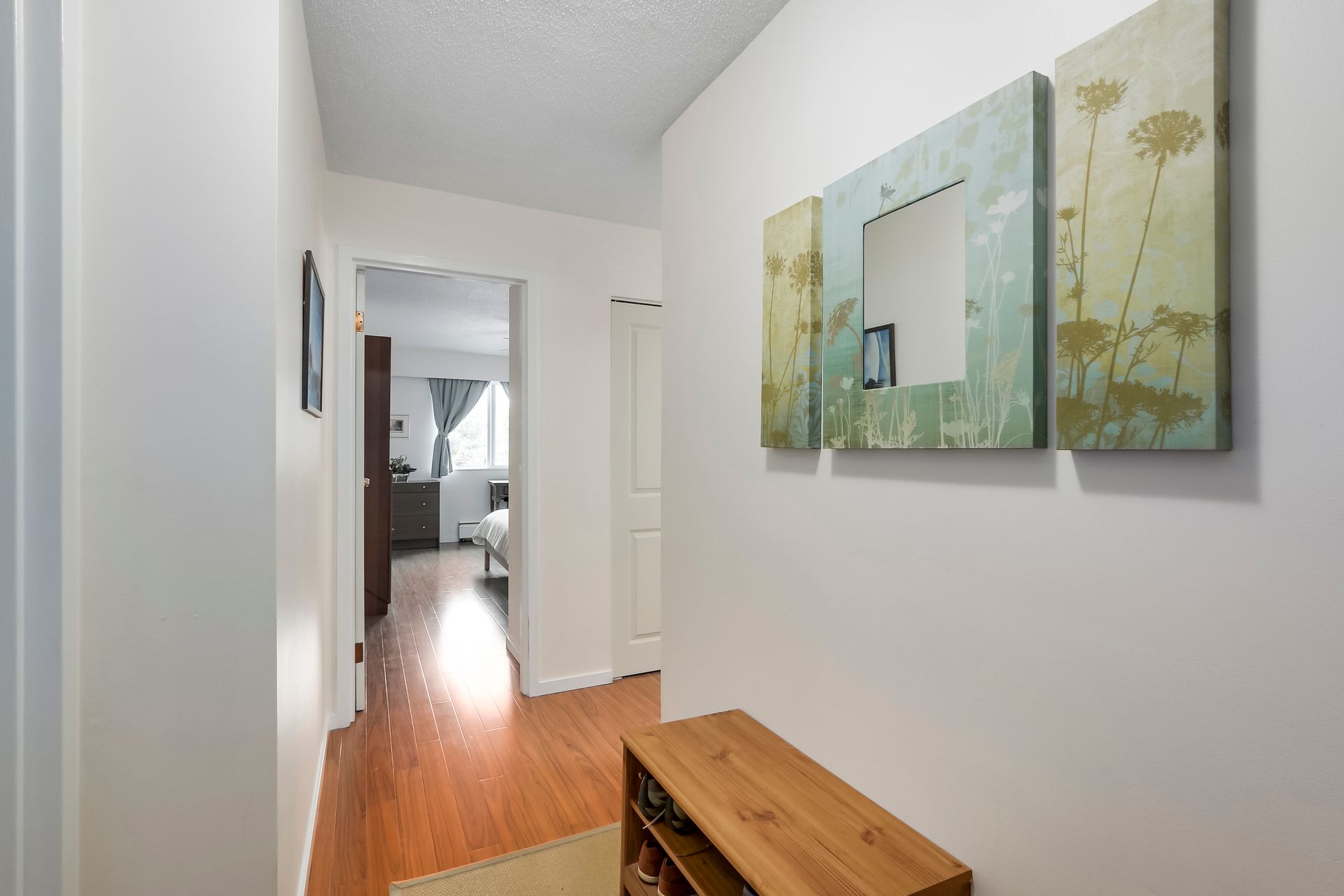 75094 at 209 - 270 3rd Street W, North Vancouver