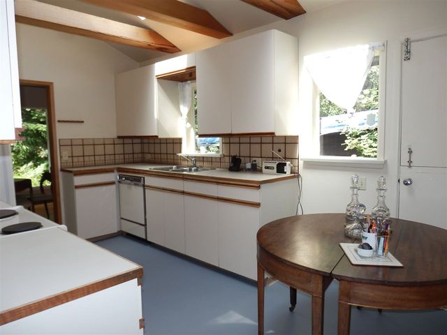 75210 at 3833 Emerald Drive, North Vancouver