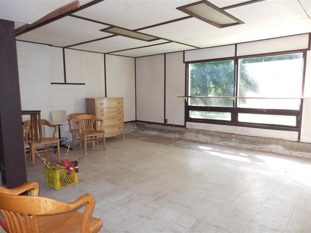 75220 at 3833 Emerald Drive, North Vancouver