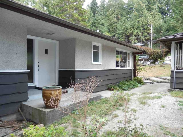 75228 at 3833 Emerald Drive, North Vancouver