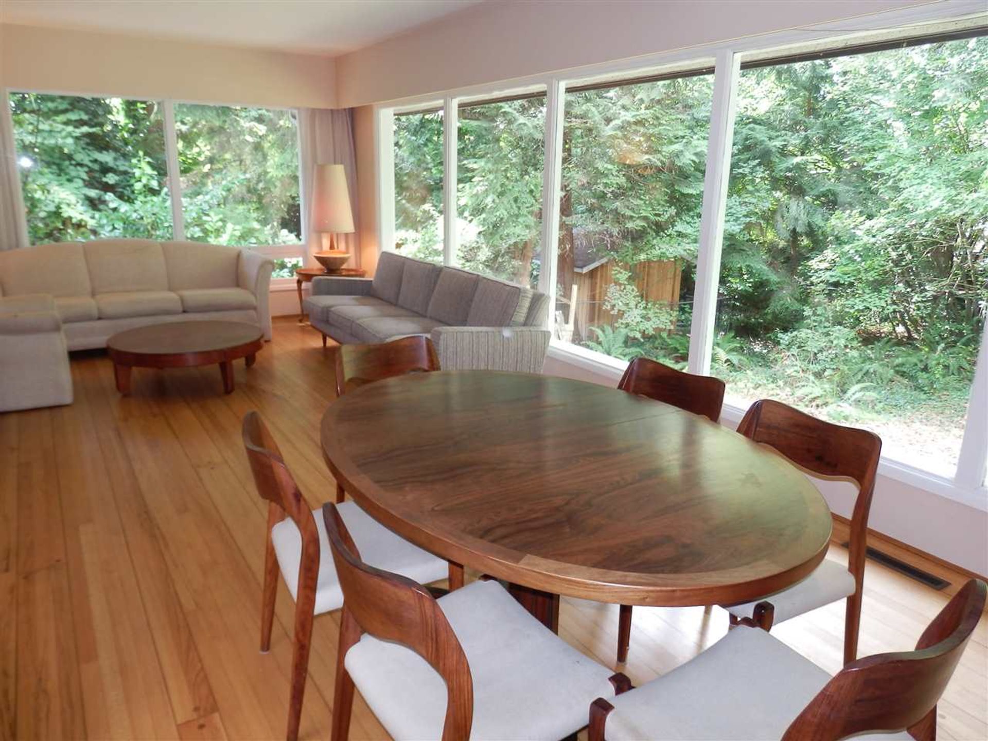 75206 at 3833 Emerald Drive, North Vancouver