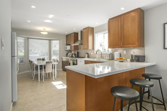 75420 at 821 Nicolum Court, North Vancouver