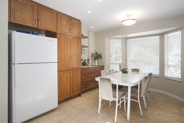 75424 at 821 Nicolum Court, North Vancouver