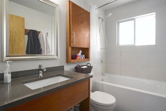 75430 at 821 Nicolum Court, North Vancouver