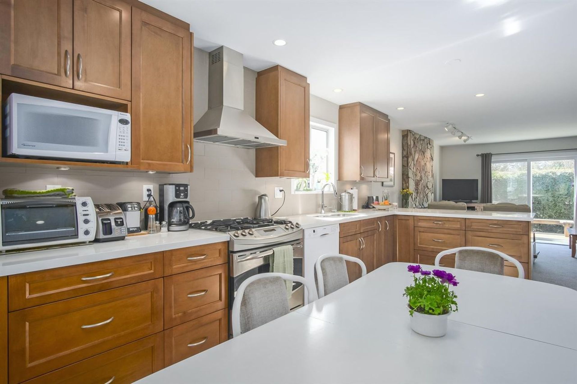 75422 at 821 Nicolum Court, North Vancouver