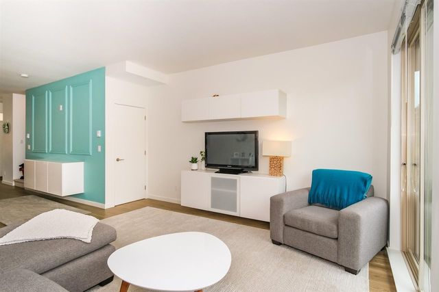 75528 at 24 - 433 Seymour River Place, North Vancouver