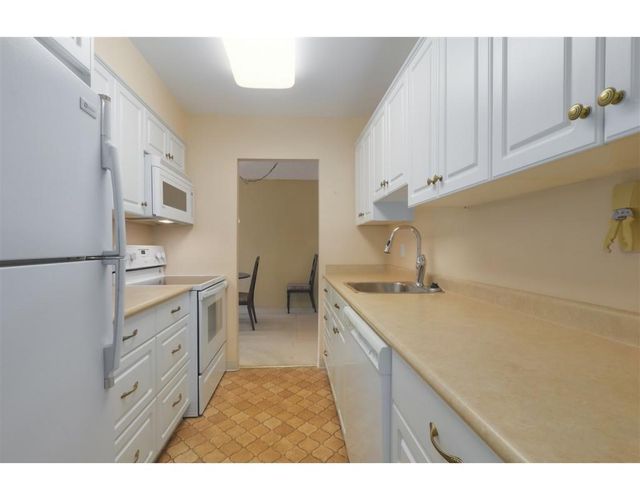 76283 at 604 - 2020 Fullerton Avenue, North Vancouver