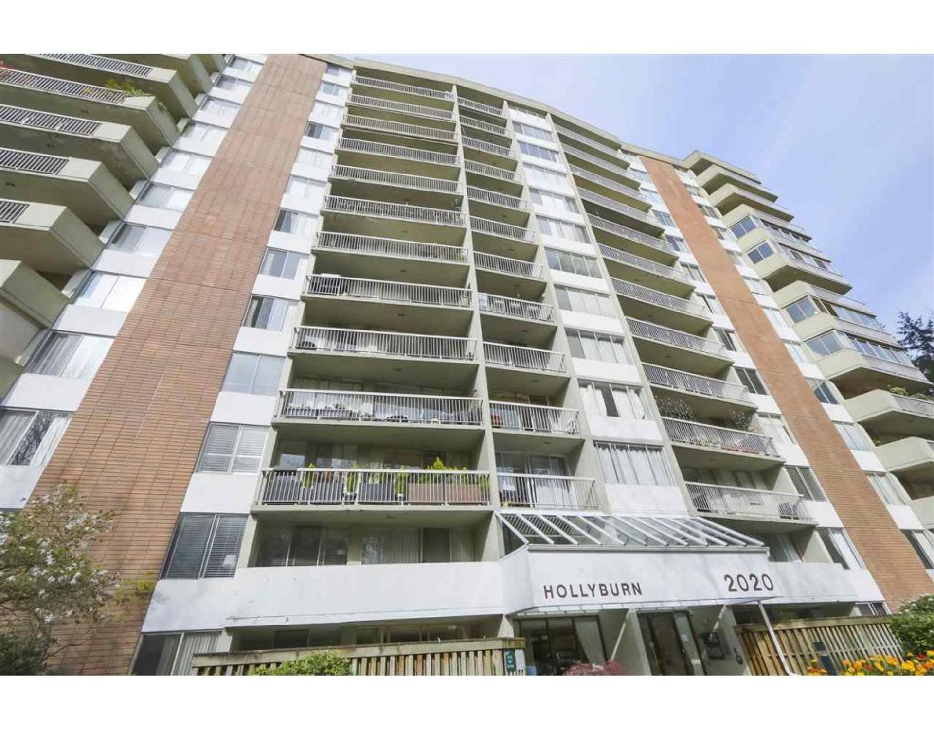 76218 at 604 - 2020 Fullerton Avenue, North Vancouver