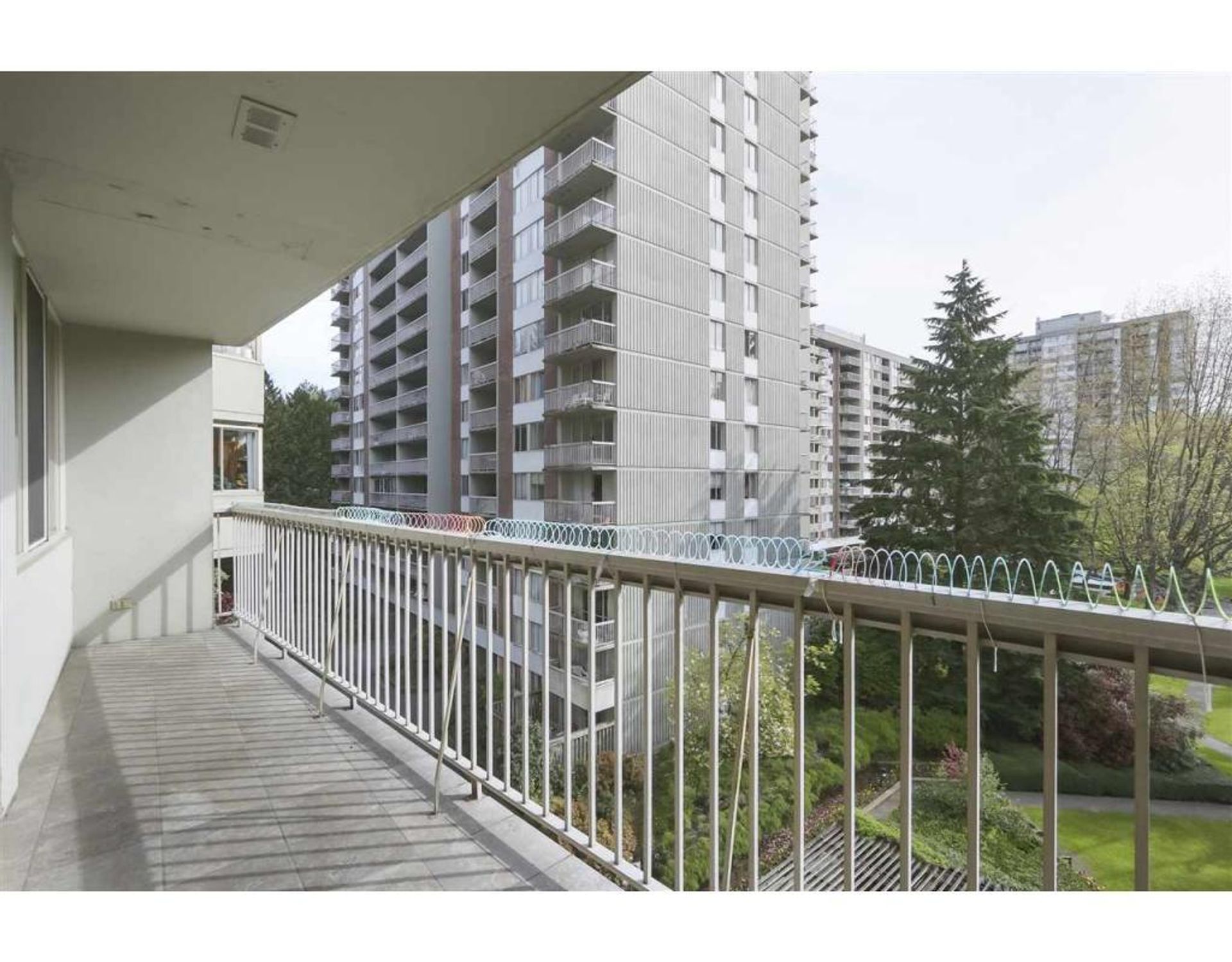 76243 at 604 - 2020 Fullerton Avenue, North Vancouver