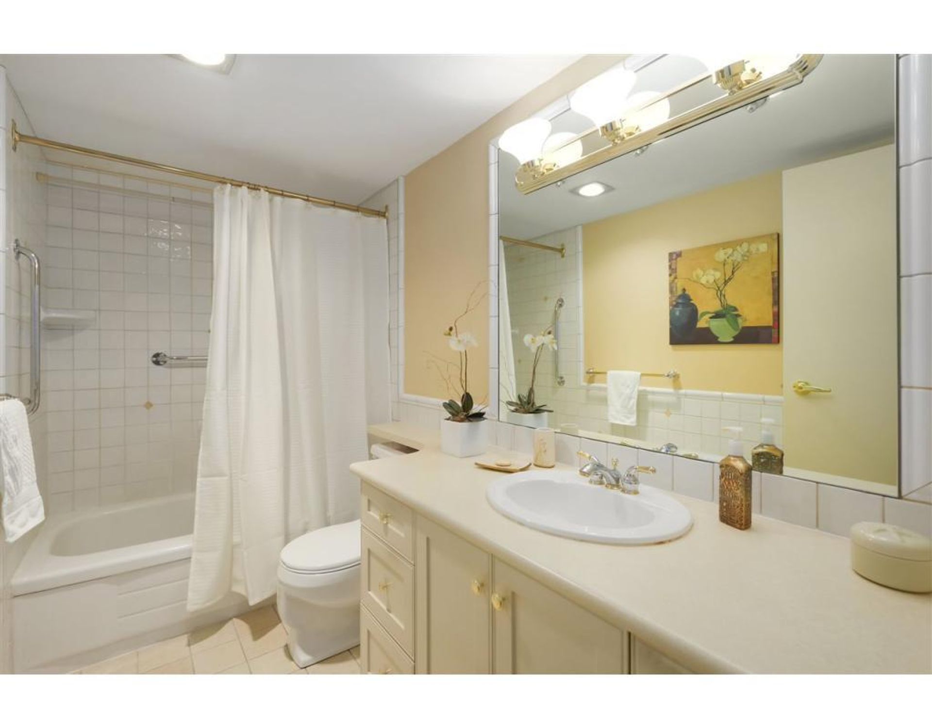 76308 at 604 - 2020 Fullerton Avenue, North Vancouver