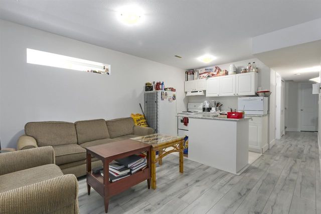 76818 at 3636 Maginnis Avenue, North Vancouver