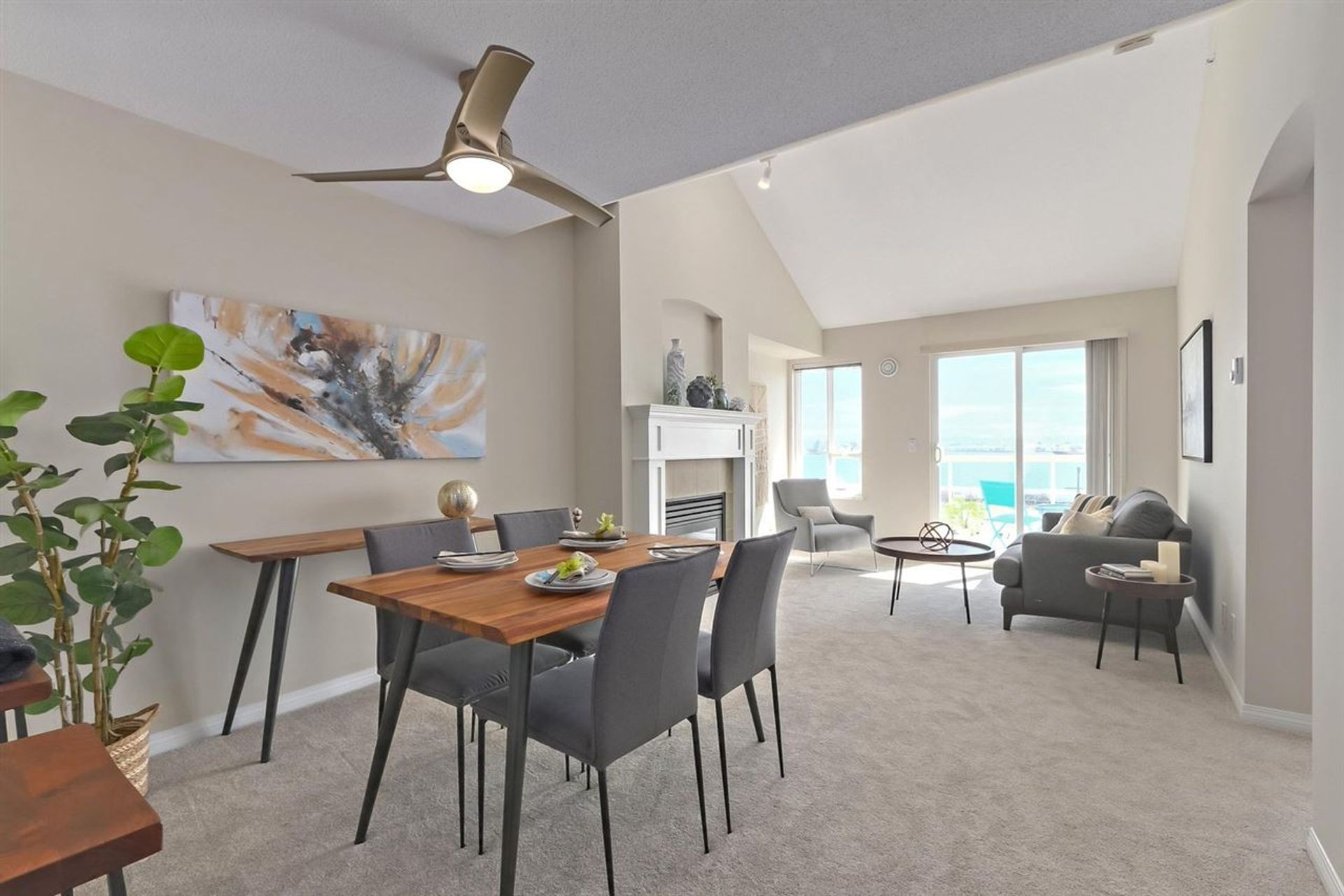 77254 at 305 - 333 1st Street E, North Vancouver