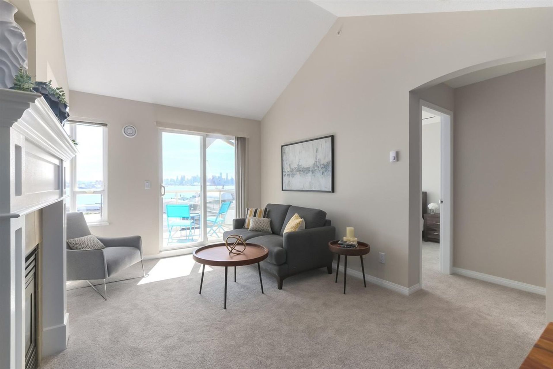 77262 at 305 - 333 1st Street E, North Vancouver