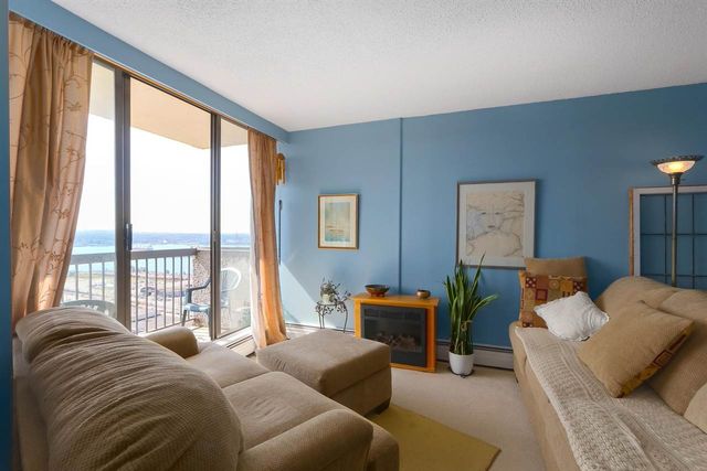 78220 at 1907 - 145 St. Georges Avenue, North Vancouver