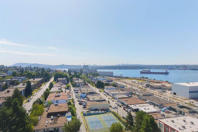 78244 at 1907 - 145 St. Georges Avenue, North Vancouver