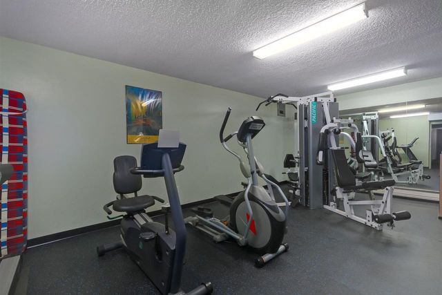 78280 at 1907 - 145 St. Georges Avenue, North Vancouver