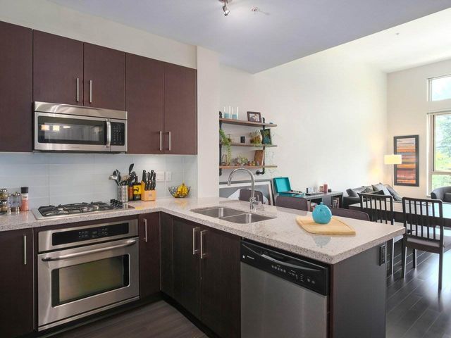 78459 at 405 - 159 22nd Street W, North Vancouver