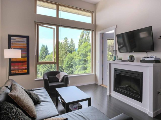 78475 at 405 - 159 22nd Street W, North Vancouver