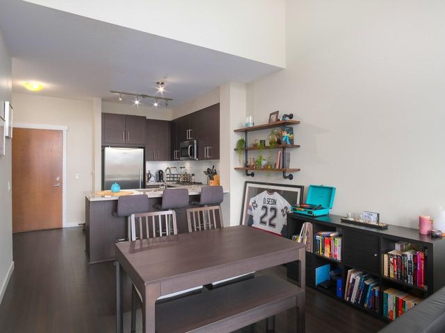 78487 at 405 - 159 22nd Street W, North Vancouver