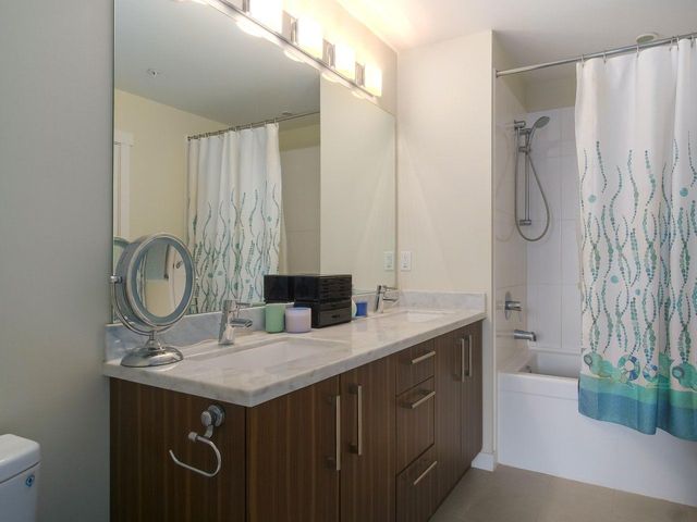 78503 at 405 - 159 22nd Street W, North Vancouver