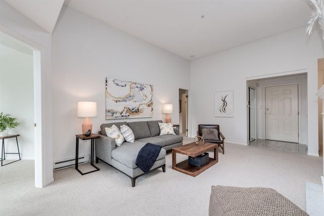 79160 at 402 - 3680 Banff Court, North Vancouver